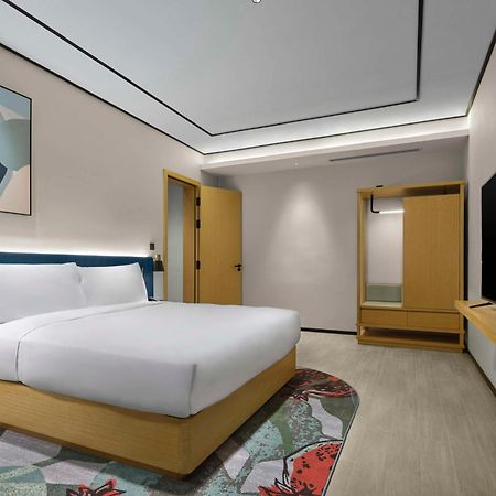 Hilton Garden Inn Tianjin Huayuan Exteriör bild