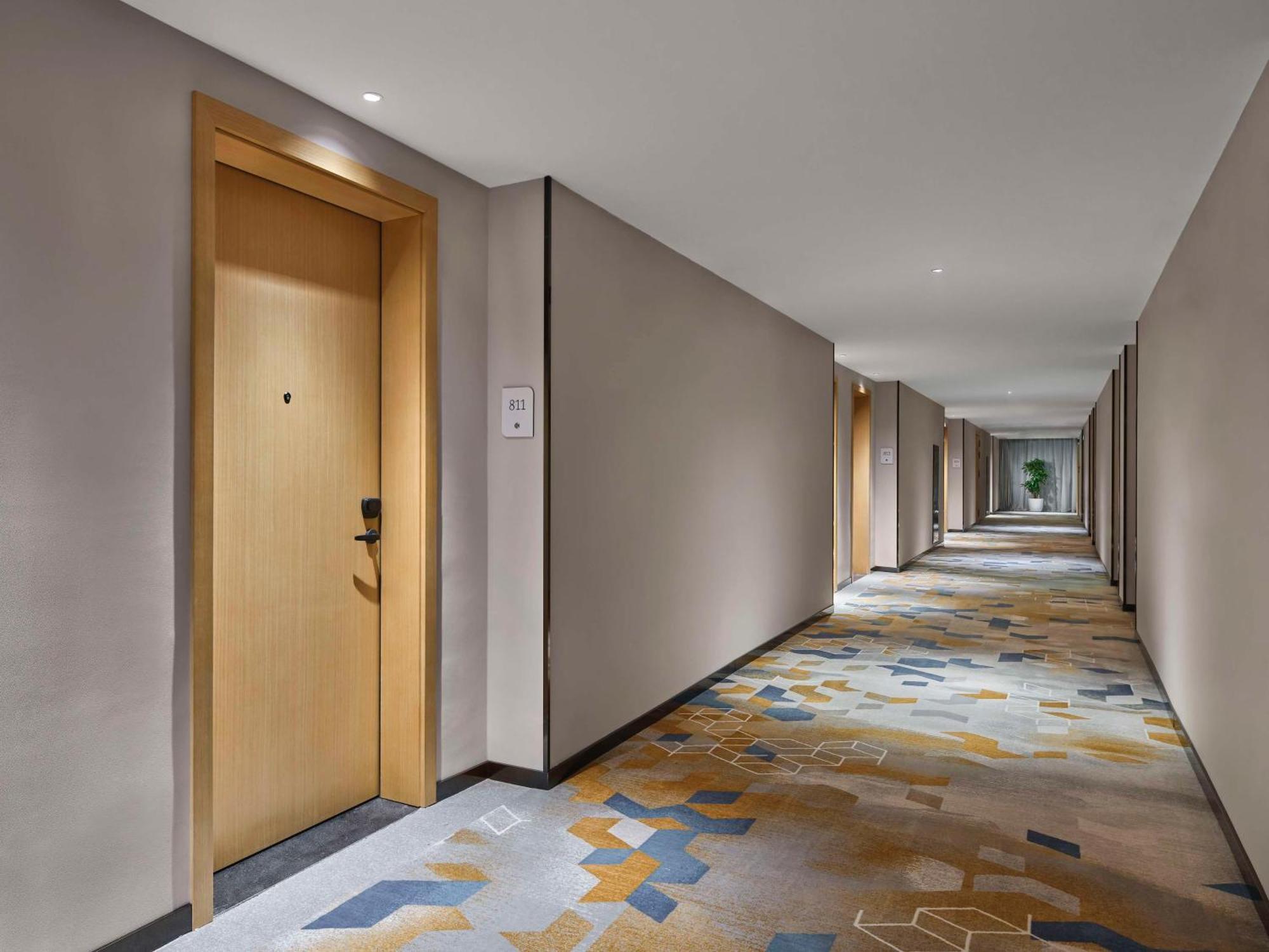 Hilton Garden Inn Tianjin Huayuan Exteriör bild