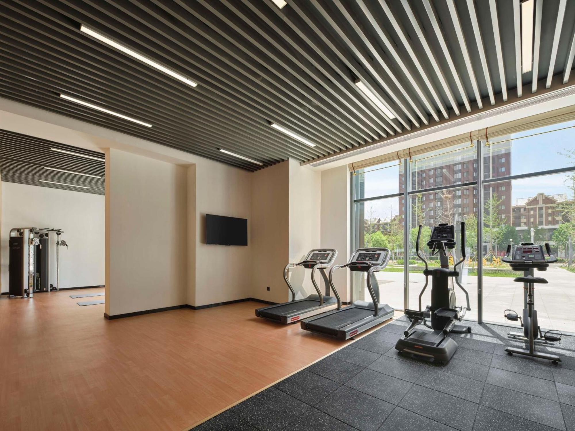 Hilton Garden Inn Tianjin Huayuan Exteriör bild